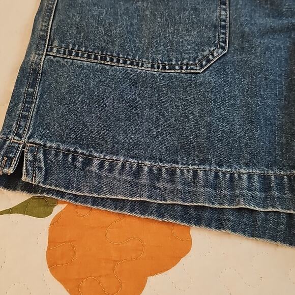 Essentials Classic Womens Four Pocket Zip & Button Blue Jean Shorts Size 12 - Picture 5 of 8
